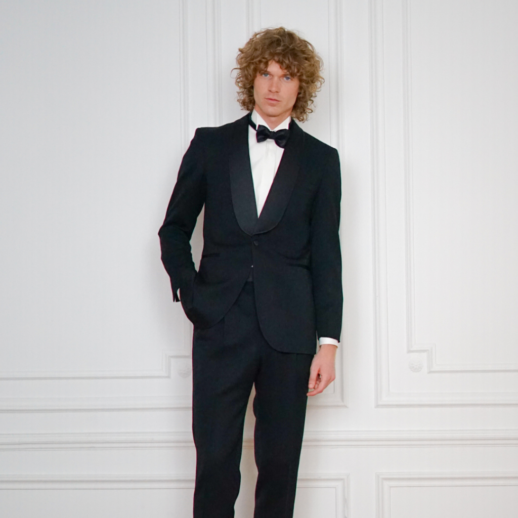 Tailor-made Wedding Tuxedo Looks | Rives Paris ©