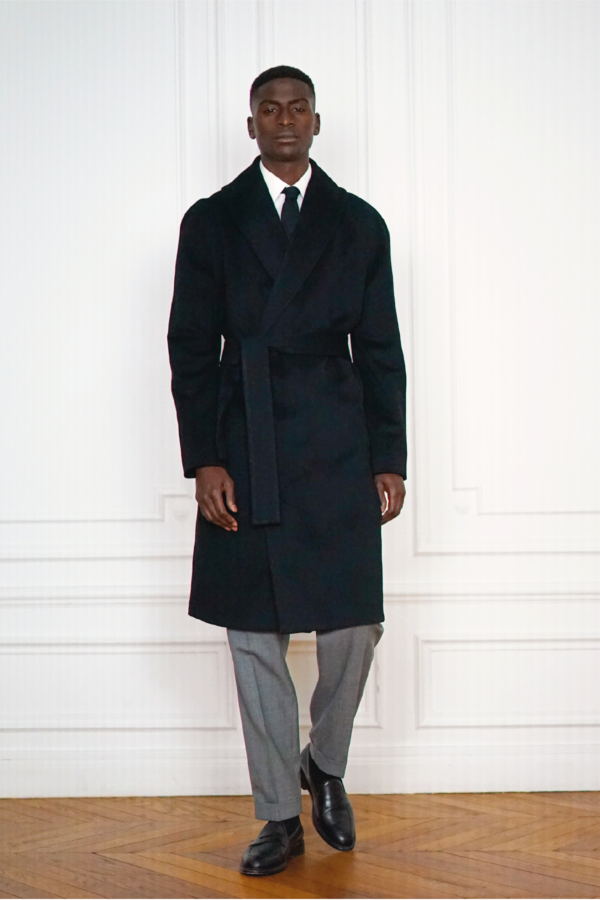 Tailor-made Black Peignoir Coat | Rives Paris ©