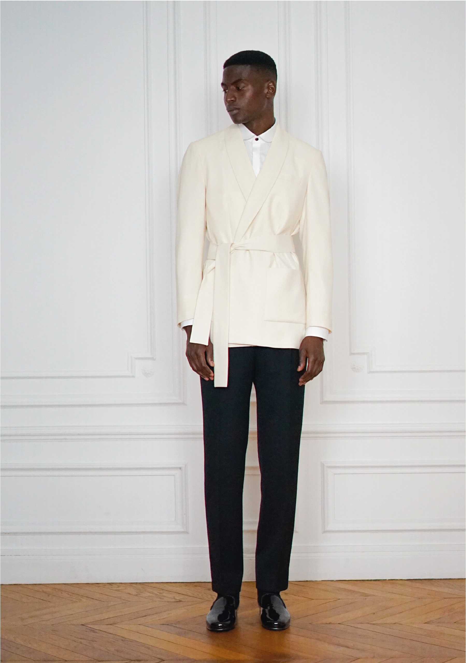 Tailor-made Wedding Tuxedo Matched Jacket White Peignoir | Rives Paris ©