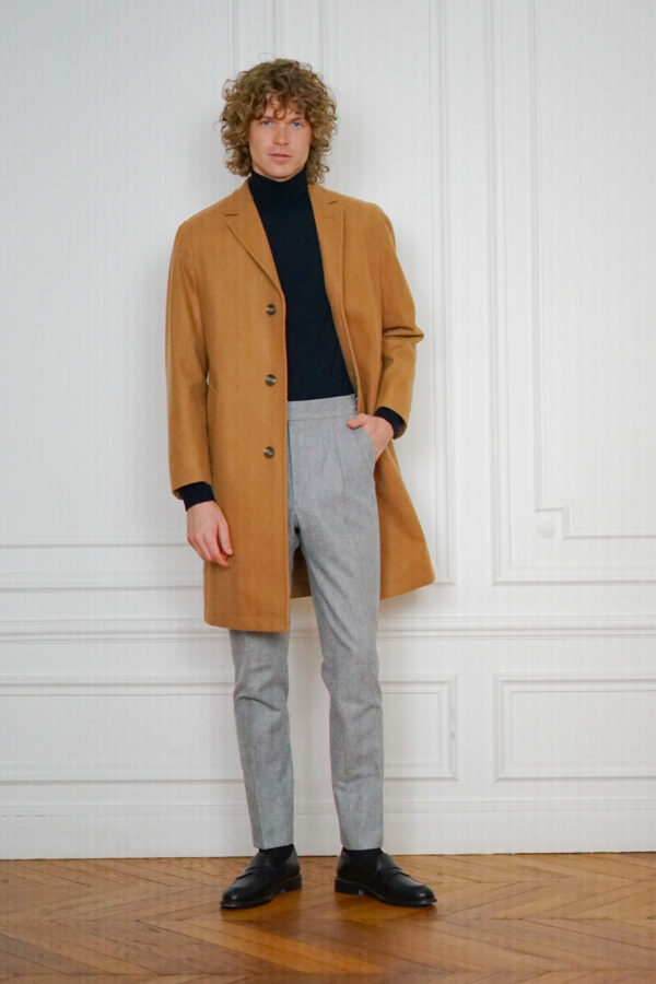 Tailor-made Camel Chester Coat | Rives Paris ©.