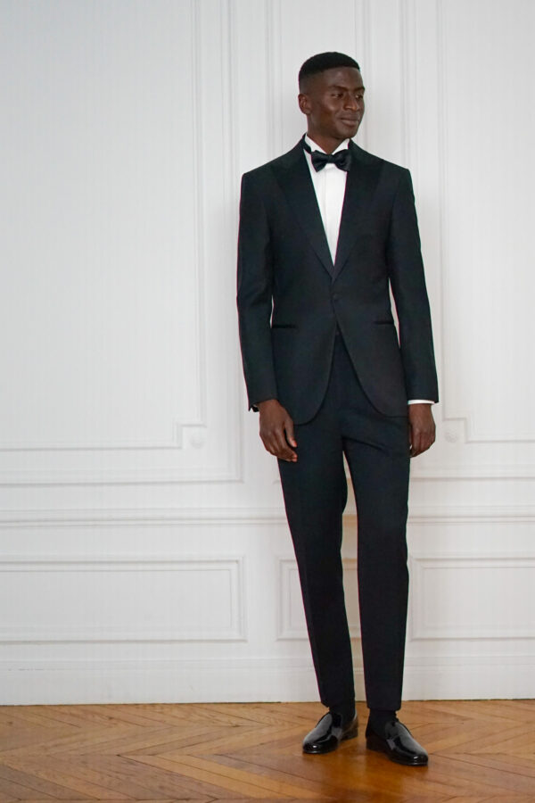 Smoking Sur-Mesure Col Flèche - Smoking Intemporels | Rives Paris ©