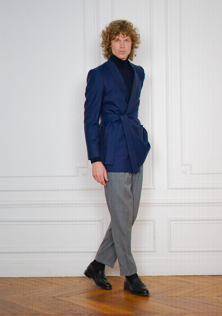 Tailor-made Blue Peignoir Jacket | Rives Paris ©