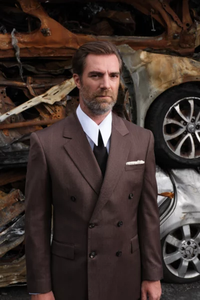 LE COSTUME DANS LES ANNÉES 50 : HISTOIRE, COUPES ET INSPIRATIONS