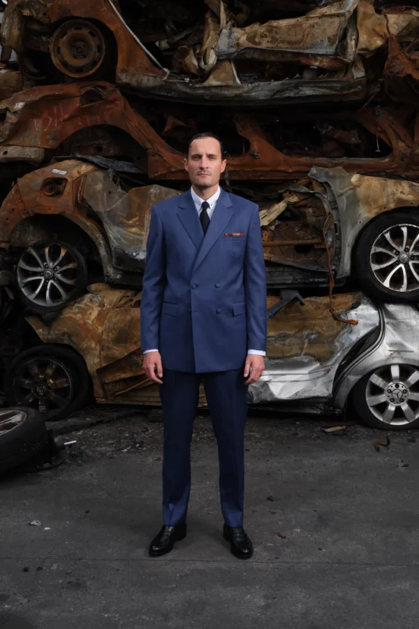 Costume Croisé Laine & Soie Bleu Lumineux Sur-Mesure - Collection 2 | Rives Paris ©