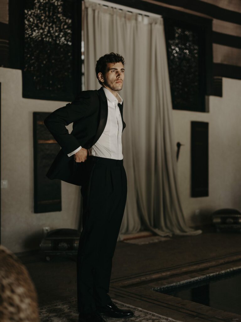 Costume noir sur-mesure RIVES Paris