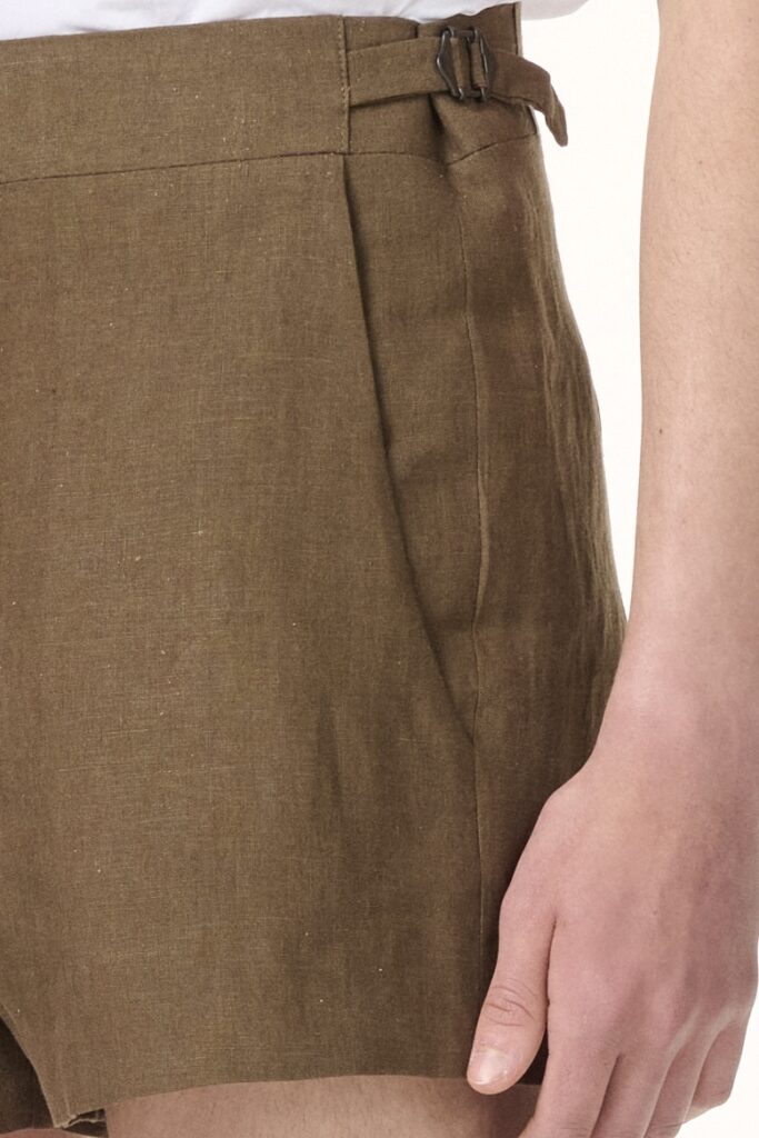 Short Sur-Mesure en Lin Tabac Brun | Rives Paris © /4