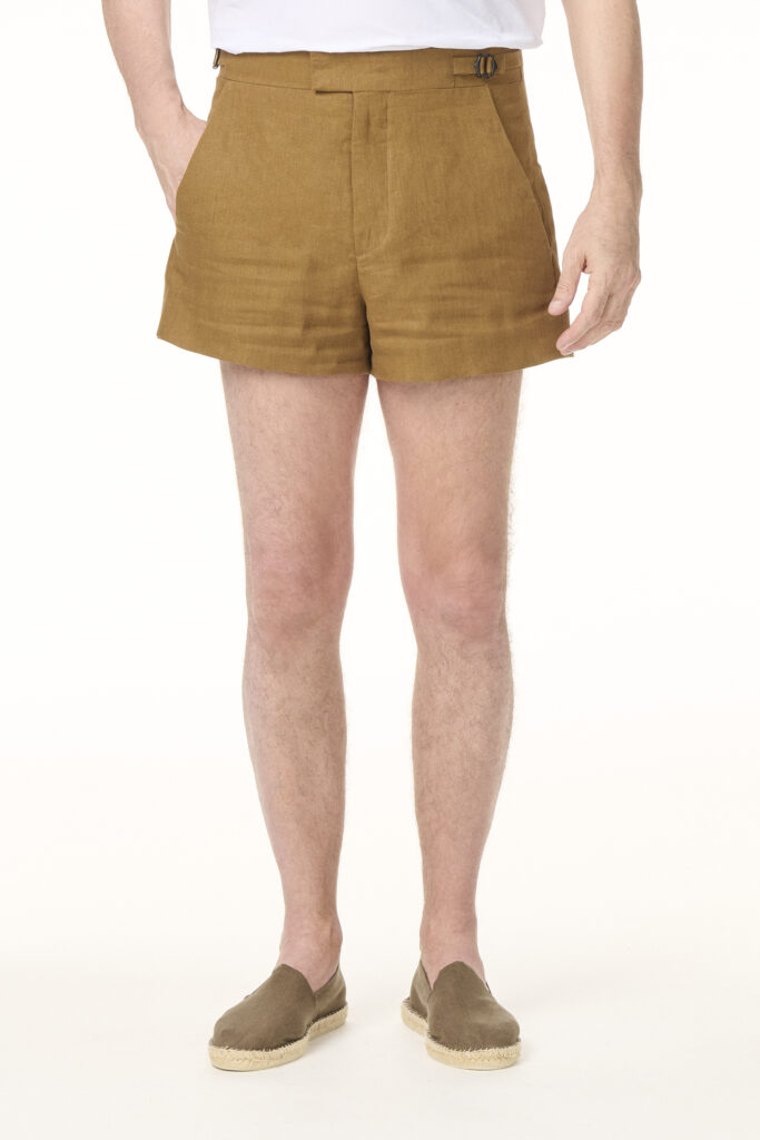 Short Sur-Mesure en Lin Tabac Clair | Rives Paris © /2