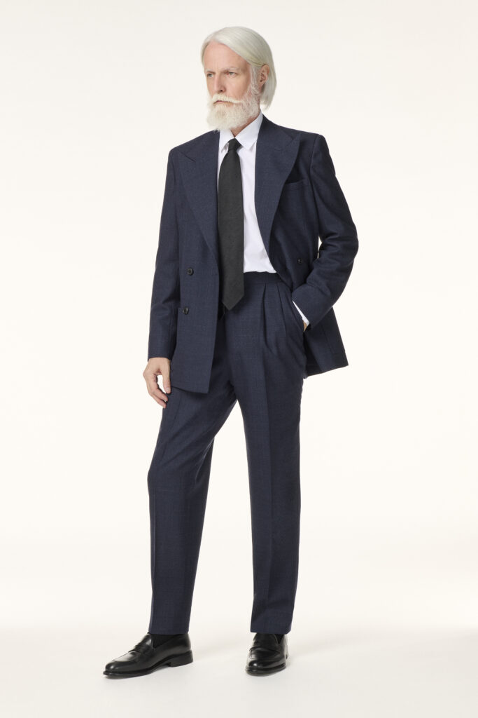 Costume Croisé Sur-Mesure en Laine Cachemire & Soie Bleu Marine | Rives Paris © /2