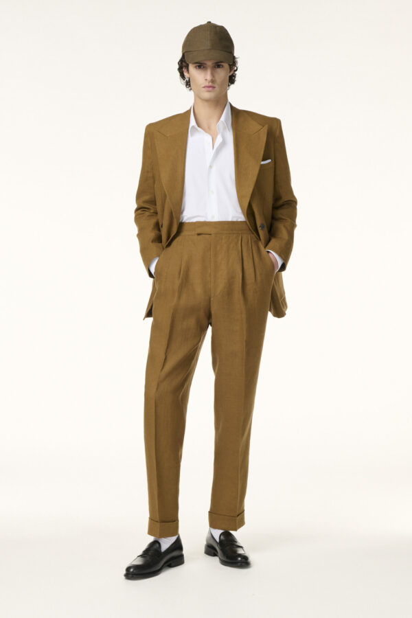 Tailor-made Double-breasted Suit in Light Tobacco Linen | Rives Paris ©.