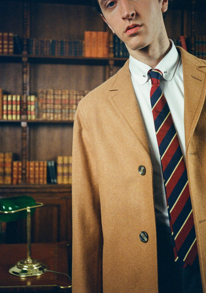 Tailor-made beige wool coat by RIVES Paris with a striped tie